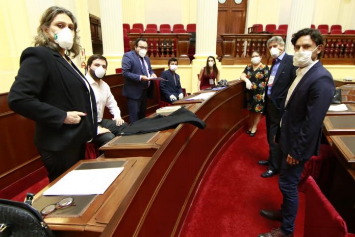 Congresistas promueven ley de salud mental