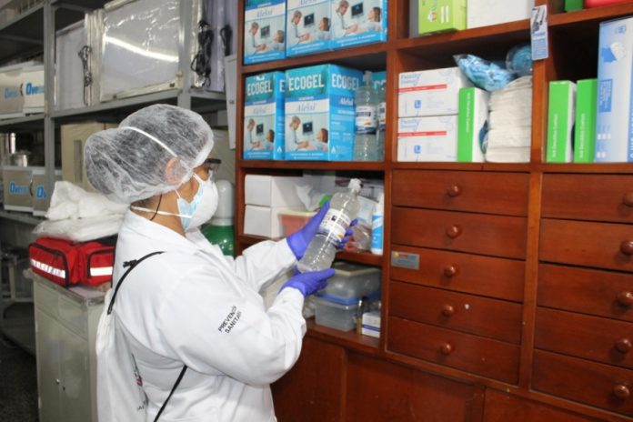 Clausuran locales donde vendían alcohol sin registro sanitario