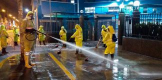 Desinfectan exteriores de Hospital Almenara