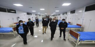 Ministro Zamora constata ampliación de camas en Hospital Sergio Bernales