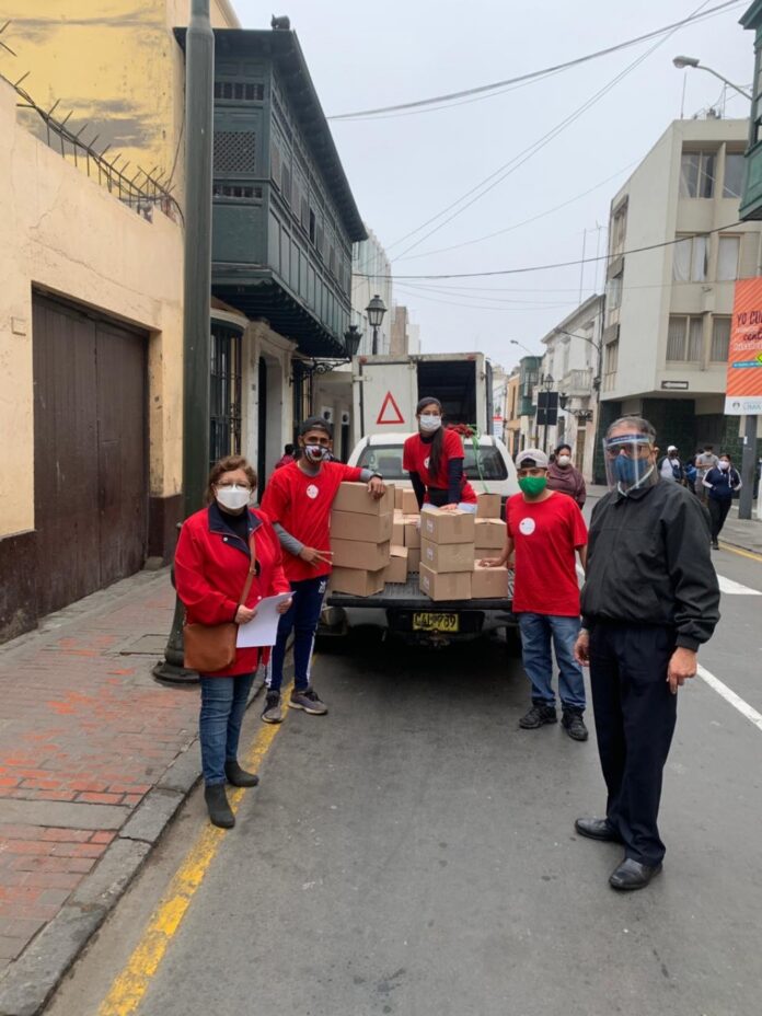 Entregan kits de aseo a venezolanos vulnerables