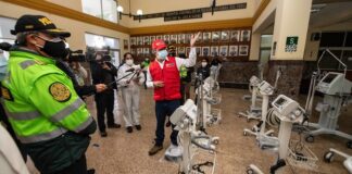 Entregan ventiladores mecánicos a Hospital Central de la PNP