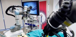 Sistema robótico que permitirá asistir a médicos en operaciones quirúrgicas.