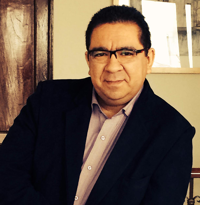 Psicólogo y psicoterapeuta Manuel Saravia Oliver