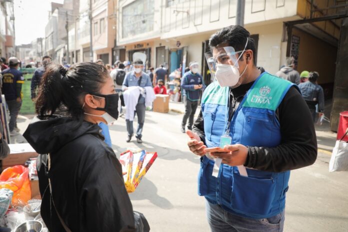 Registran a comerciantes ambulantes de mesa redonda