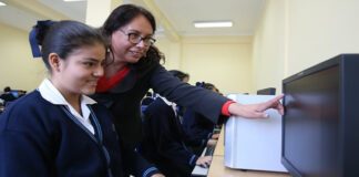 100 mil becas para estudiantes que culminan el colegio Becas