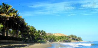 Playa peruana nominada a mejor destino en el mundo 2020