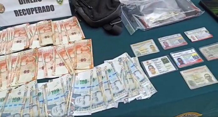 Luego de cometer asalto los capturan fugando en combi