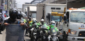 Ejecutan operativo de ordenamiento vehicular