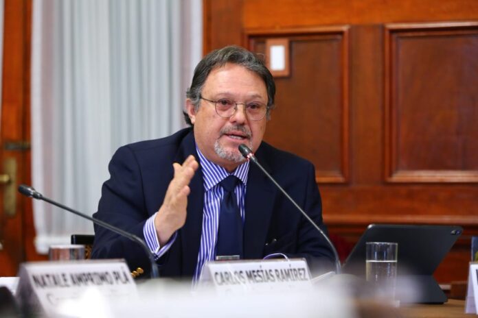 Carlos Mesía Carlos Mesía