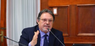 Carlos Mesía