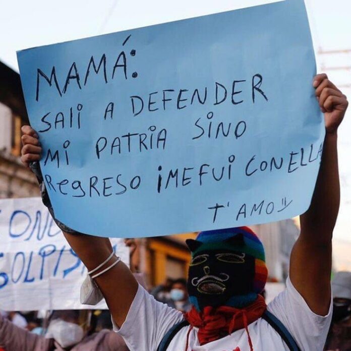 Mamá, sali a defender mi patria, si no regreso me fui con ella