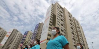 Enfermeras protestan en Villa Panamericana por despidos