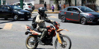 Motos