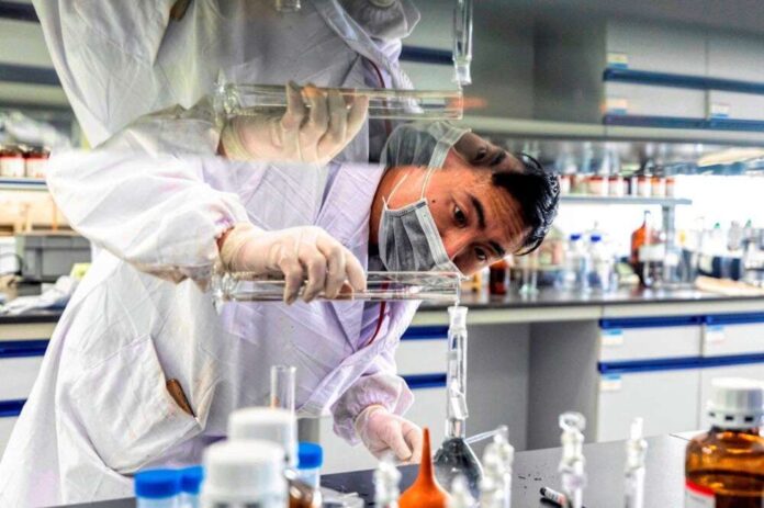 Reino Unido inicia ensayos de nuevo tratamiento contra el coronavirus