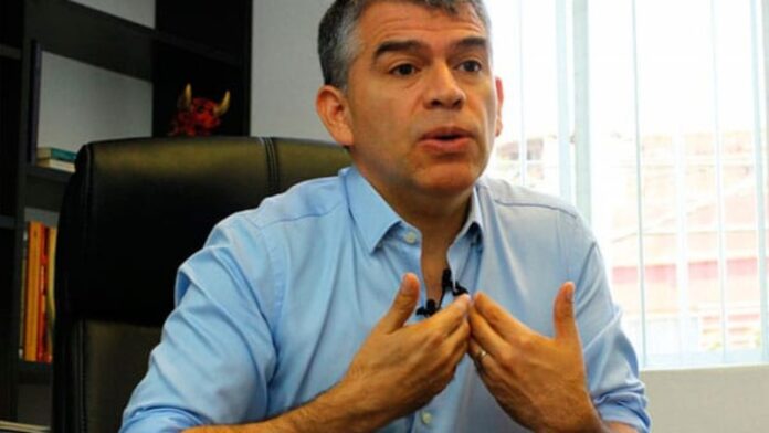 Julio Guzmán