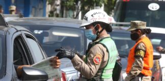 Por no acatar medidas de cuarentena multan a 50 conductores con S/6 450