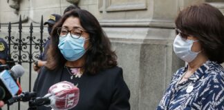 Jefa del Gabinete Ministerial, Violeta Bermúdez, y la ministra de Salud, Pilar Mazzetti