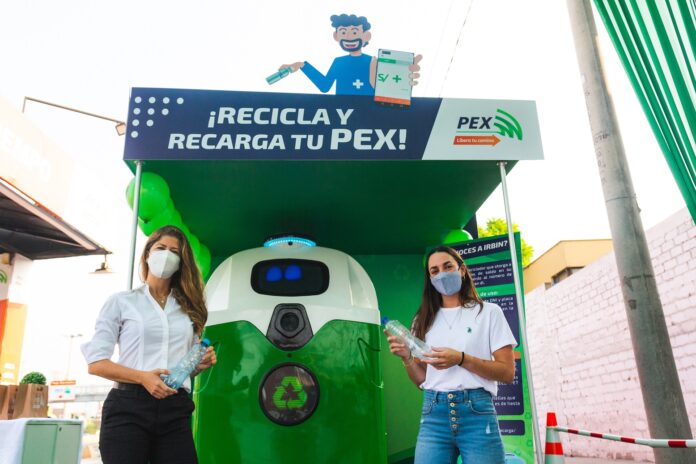 Botellas de plástico serán medio de pago para peajes y estacionamientos