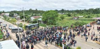 Migrantes haitianos ingresaron a la fuerza al Perú
