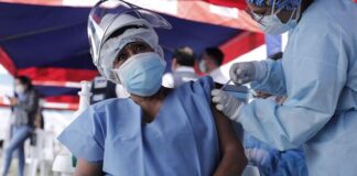 Disminuye número de médicos hospitalizados y fallecidos Personal de salud