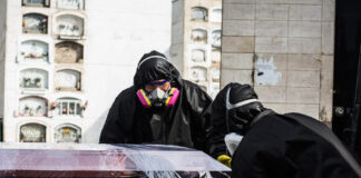 Perú supera las 500 muertes diarias por Covid-19 Defunciones en Perú