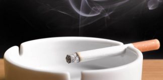 Si eres fumador y te da covid-19, tus riesgos son mayores cigarro