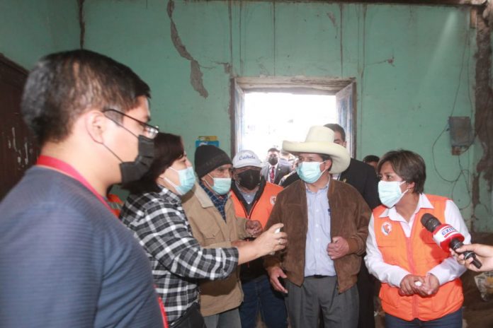 Castillo visitó Mala tras fuerte sismo del martes Castillo visitó Mala tras fuerte sismo del martes