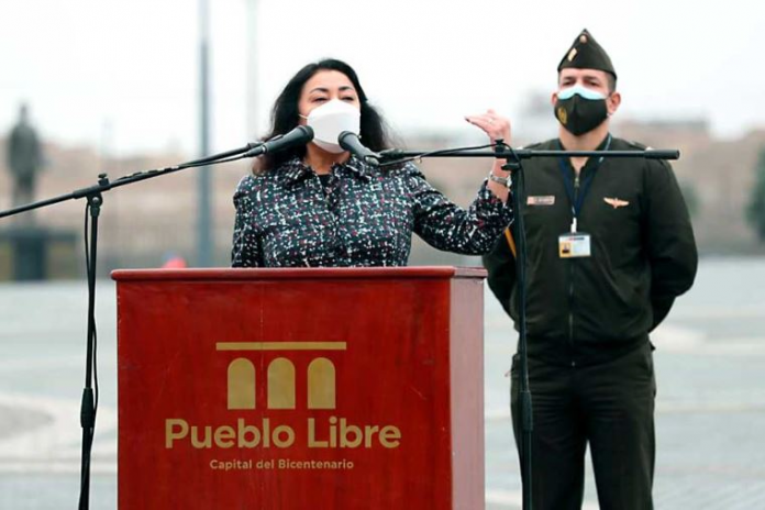 Violeta Bermúdez Violeta Bermúdez