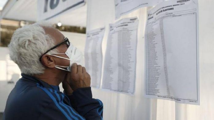 Abuelitos asistieron a las urnas desde muy temprano