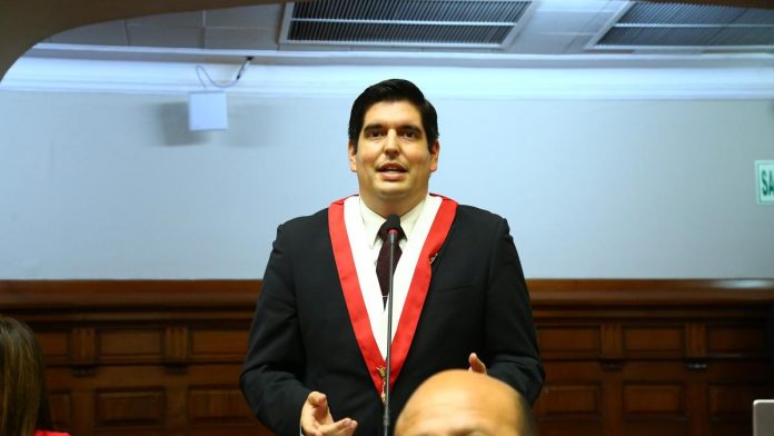 Luis Roel Alva