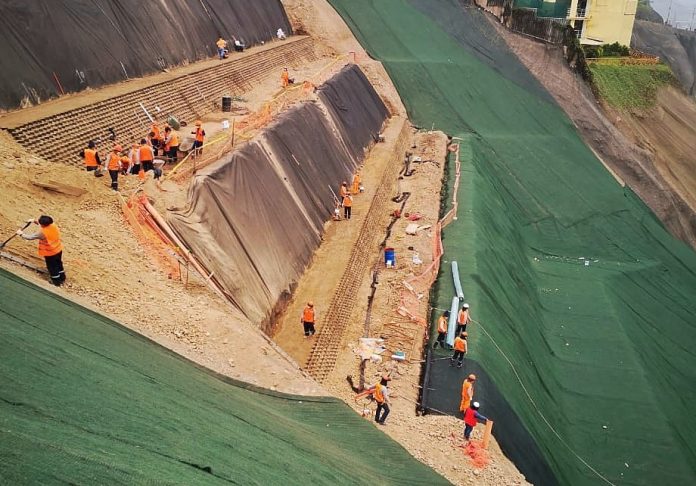 Trabajos para evitar deslizamientos en la Costa Verde