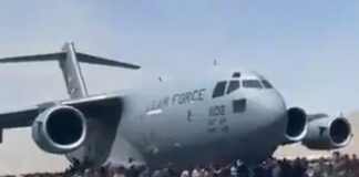 Miles de personas intentan escapar de los talibanes