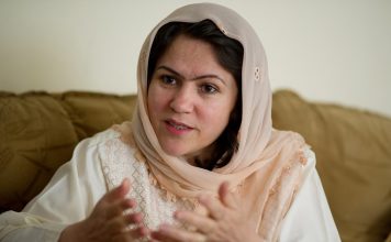 Política afgana logró escapar de una muerte segura a manos de los talibanes