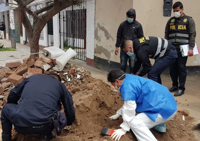 Encuentran cadáver al construir vivienda