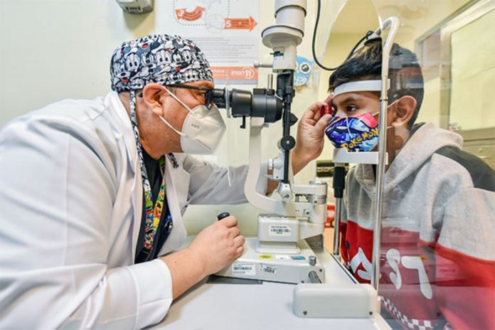 INSN hará cirugías de trasplante de córnea a niños y adolescentes
