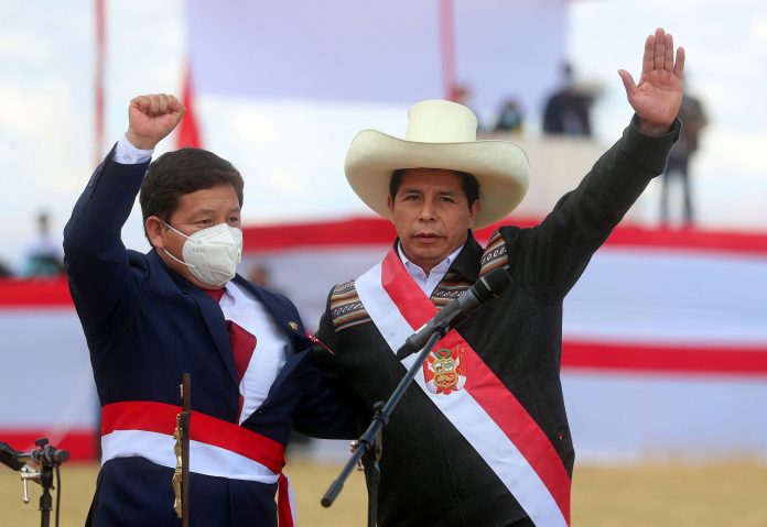Pedro Castillo y Guido Bellido
