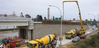 Nuevo paso a desnivel en la antigua Panamericana Sur a un 75%