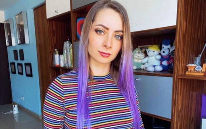 La influencer mexicana YosStop sigue asombrando a sus familiares y fans con mensajes que su pareja publica en sus redes sociales