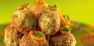 Bolas crocantes de arroz con pollo