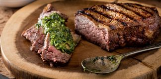 Churrascos con chimichurri