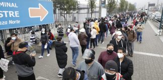 Aumenta afluencia de público en los vacunatorios por tercera dosis Vacunación