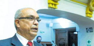 “Todo en Perú Libre es un caos” Roberto Kamiche