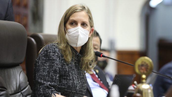 María del Carmen Alva María del Carmen Alva