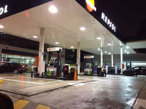 Repsol enfrenta una demanda en los Países Bajos debido a su presunta responsabilidad en el vertido de petróleo en Perú ocurrido en 2022