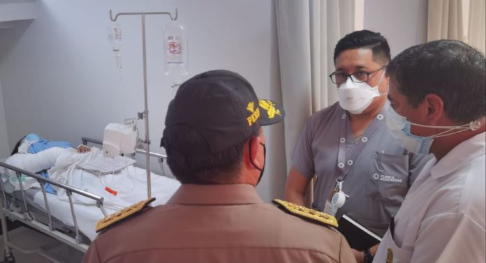 Policía se encuentra en UCI tras ser atropellada por bus de “El Chino”