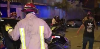 Choque de taxis casi mata a mujer y su nieta en Lince