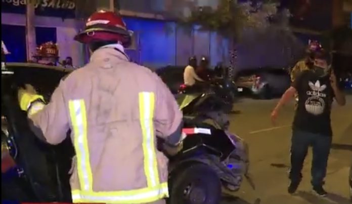 Choque de taxis casi mata a mujer y su nieta en Lince