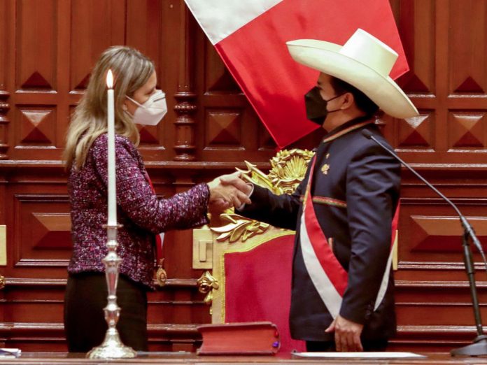 María del Carmen Alva y Pedro Castillo