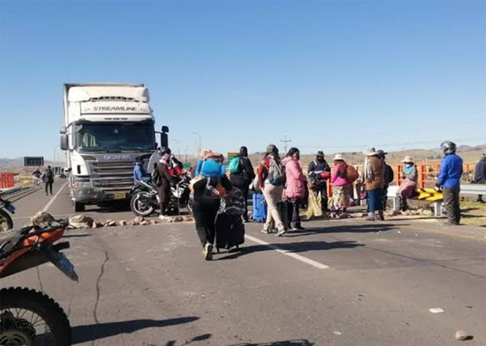 Vías del Perú quedaron bloqueadas por paro agrario